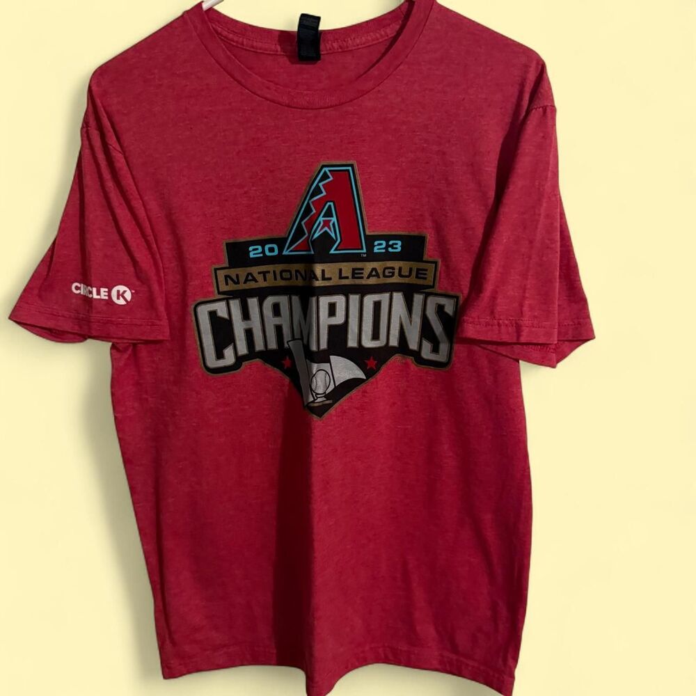 Gildan t-shirt men M red Arizona Diamondbacks 2023 National League Champions
